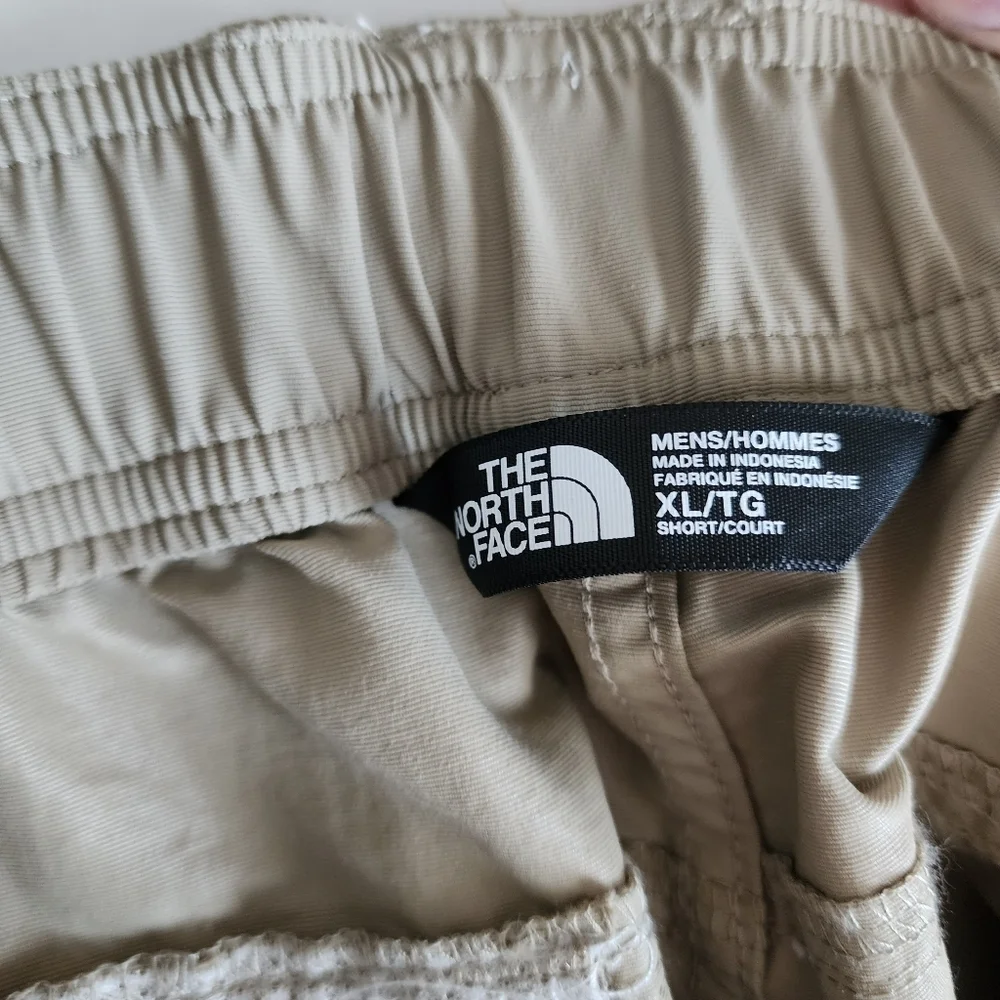 THE NORTH FACE Zip off Athletic active hiking‎ pants in tan size XL